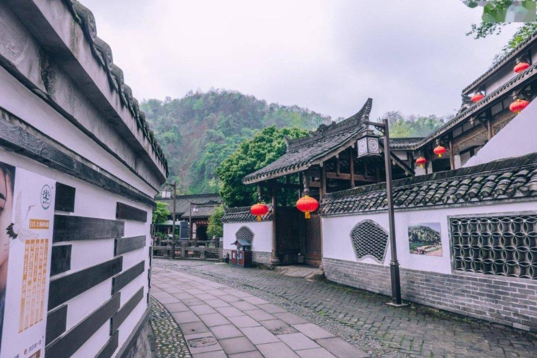 救援受困的萌兔